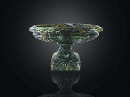 Чугунная копия Большой колыванской вазы – статуэтка «Царица ваз»
